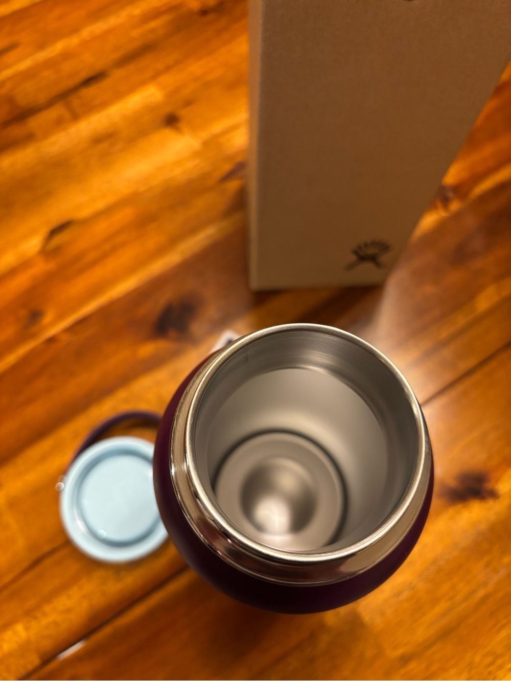 Limited Edition Hydro Flask 32 oz - Picture 3 of 4